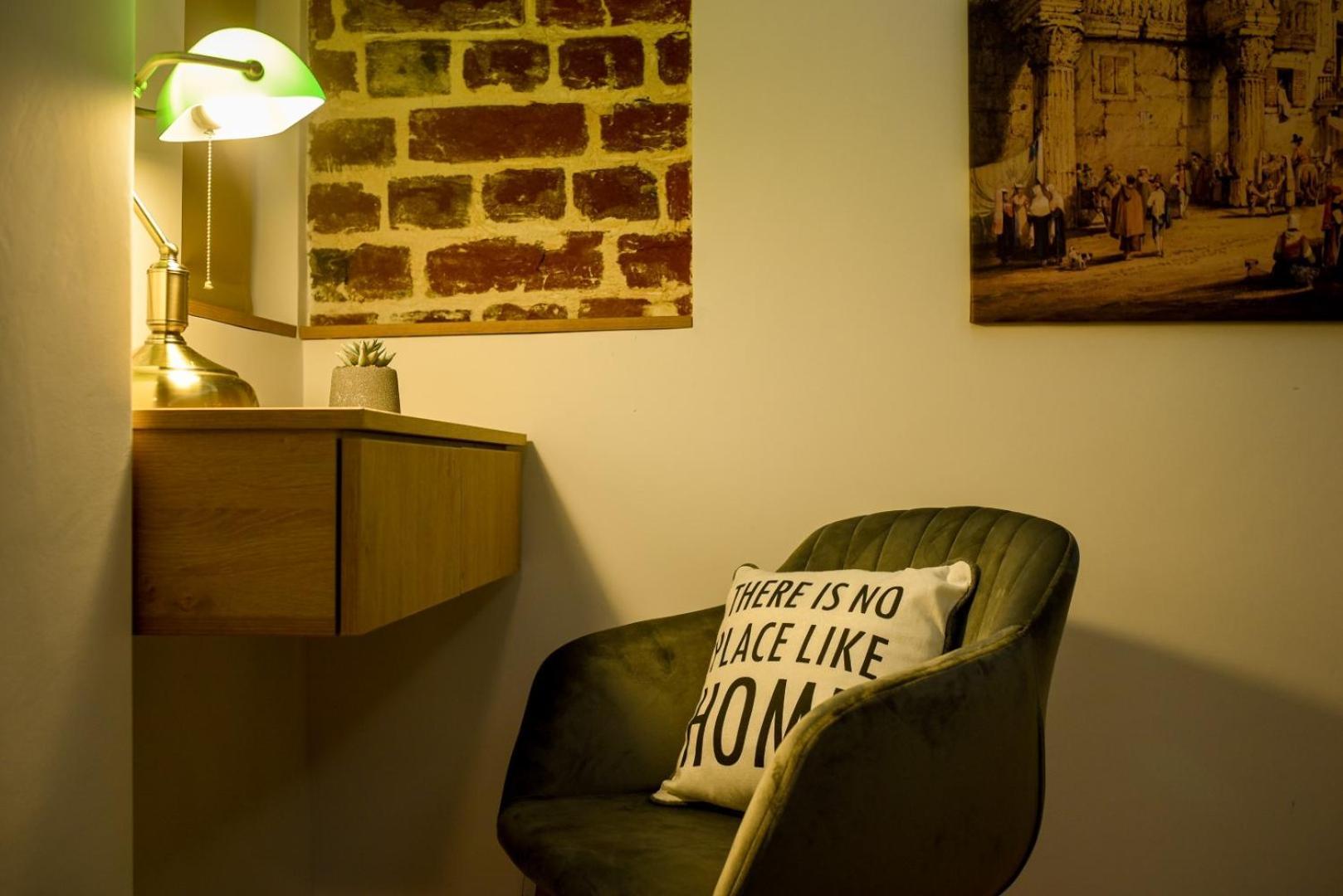 Away From - Modern & Cozy Near Vibrant Unirii Area Apartment