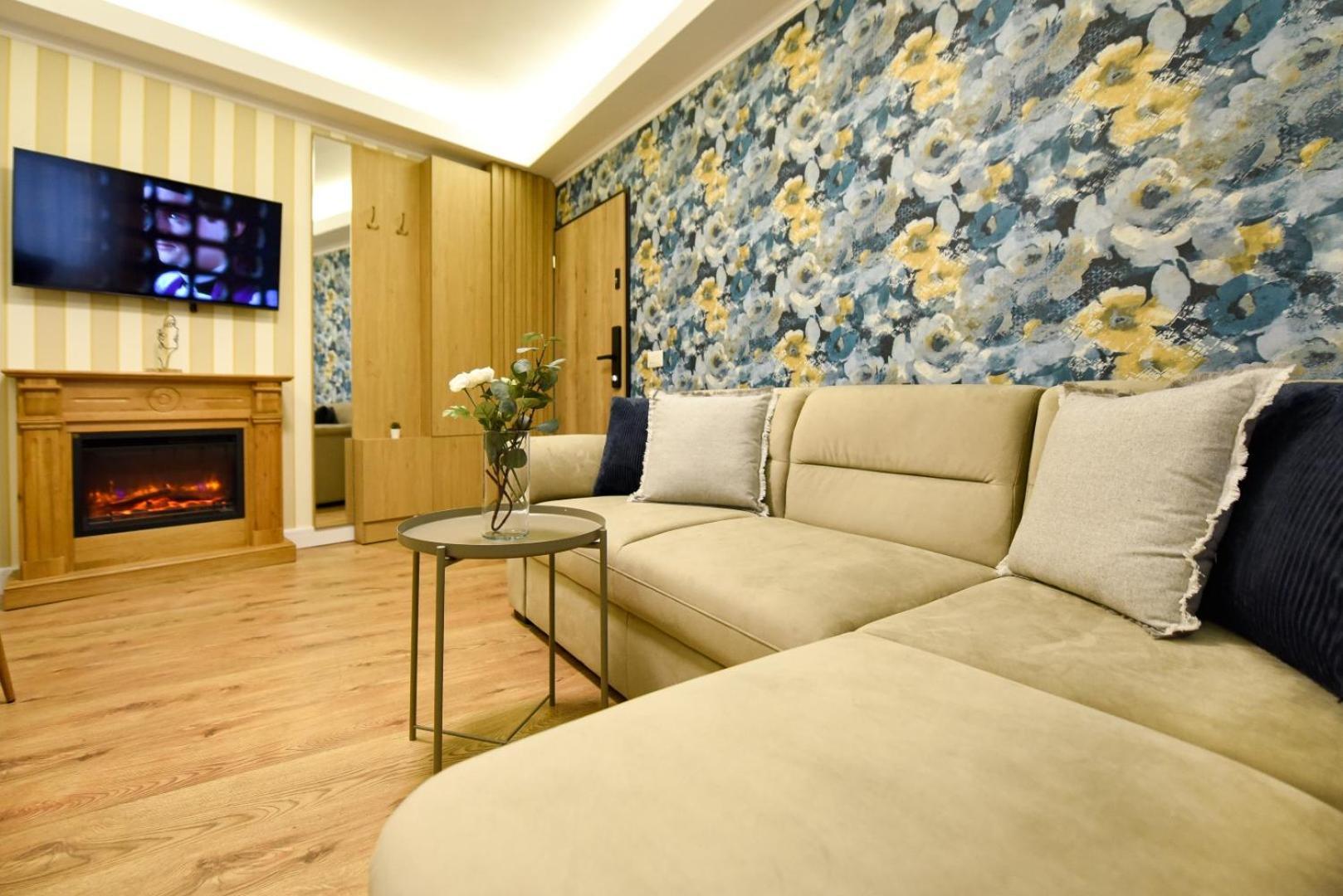 Away From - Modern & Cozy Near Vibrant Unirii Area