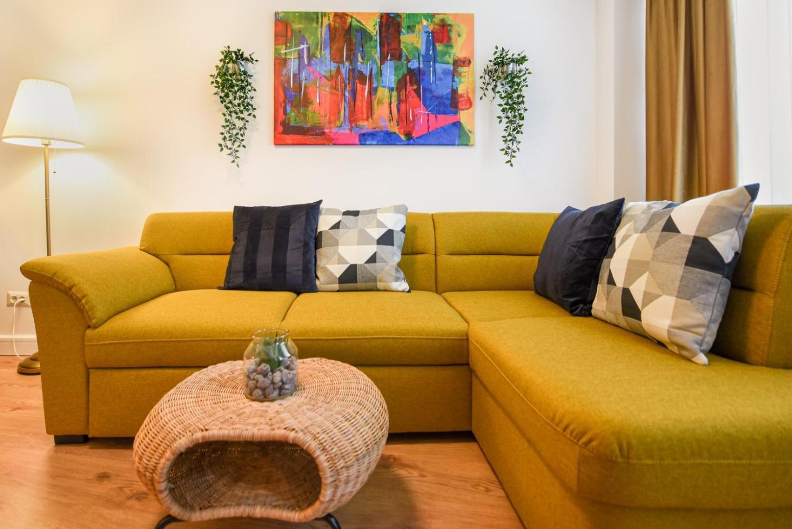 Away From - Modern & Cozy Near Vibrant Unirii Area *