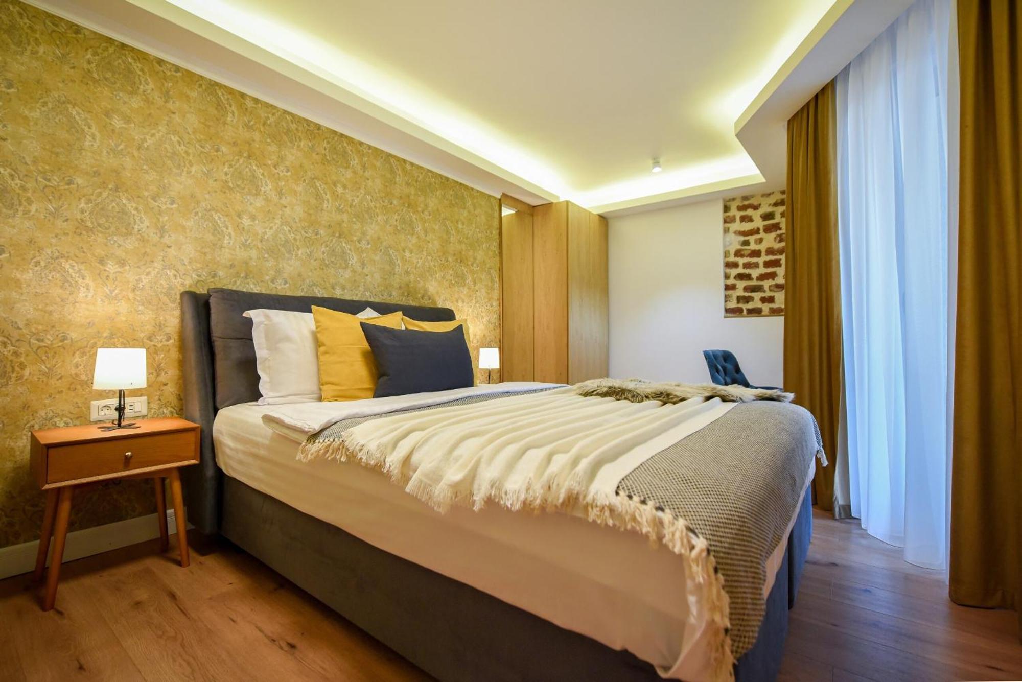 Away From - Modern & Cozy Near Vibrant Unirii Area *