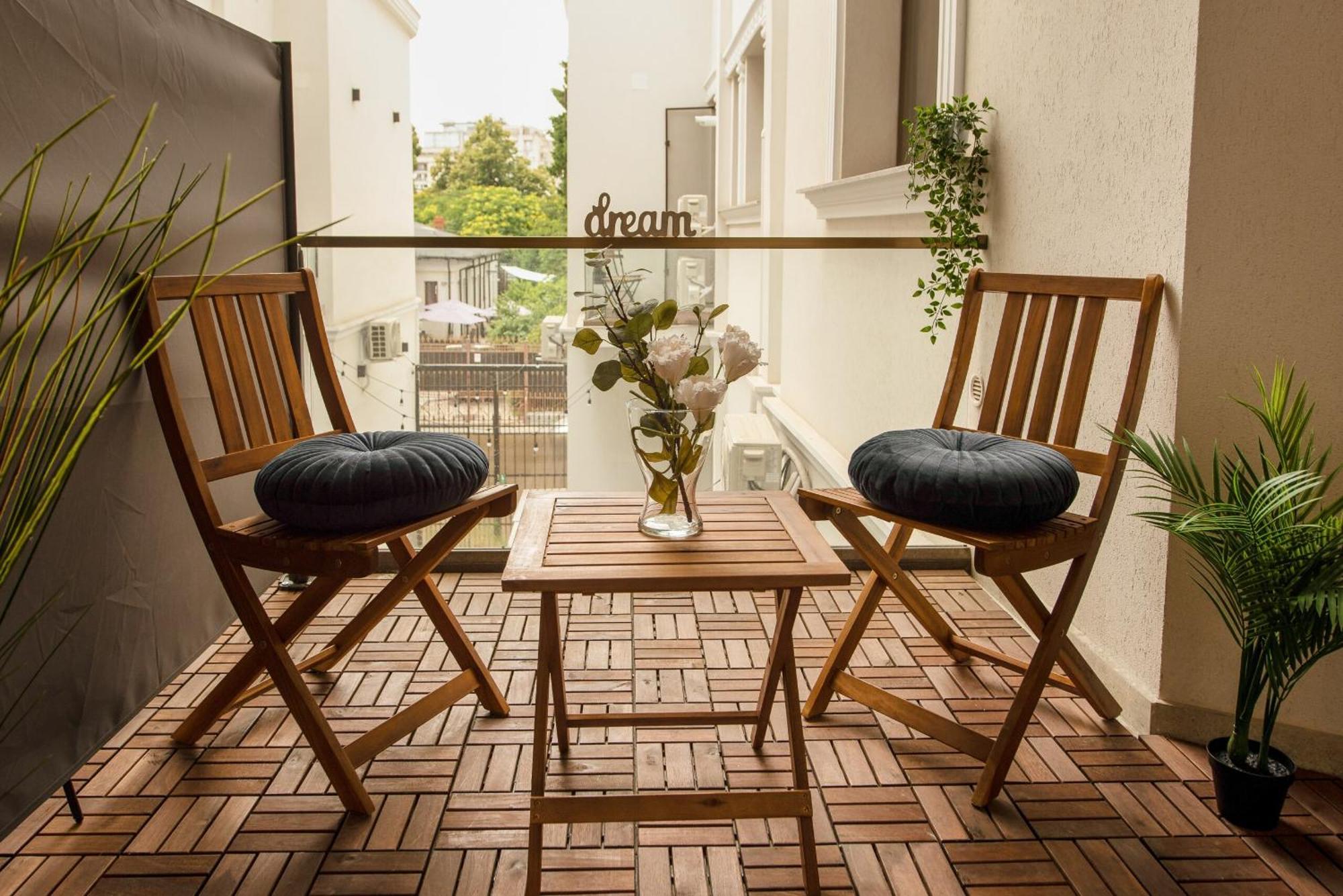 Appartement Away From - Modern & Cozy Near Vibrant Unirii Area