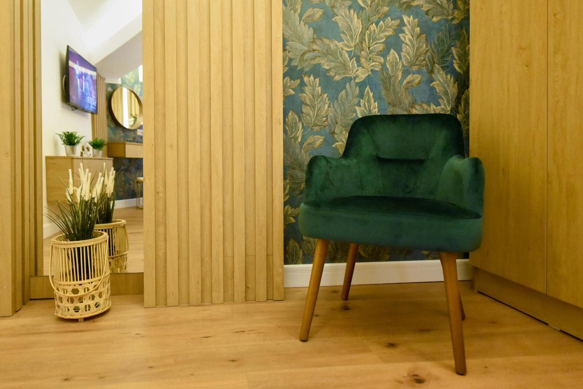 Away From - Modern & Cozy Near Vibrant Unirii Area Appartement