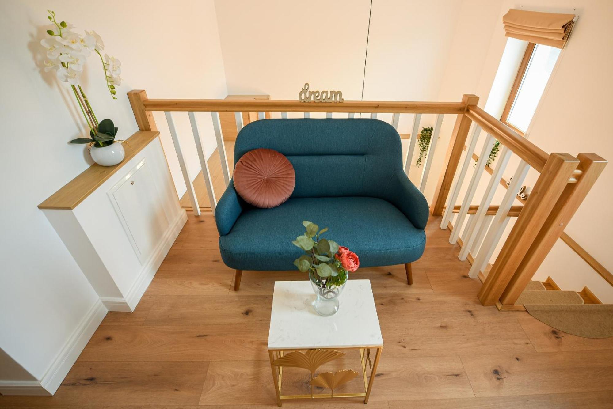 Appartement Away From - Modern & Cozy Near Vibrant Unirii Area