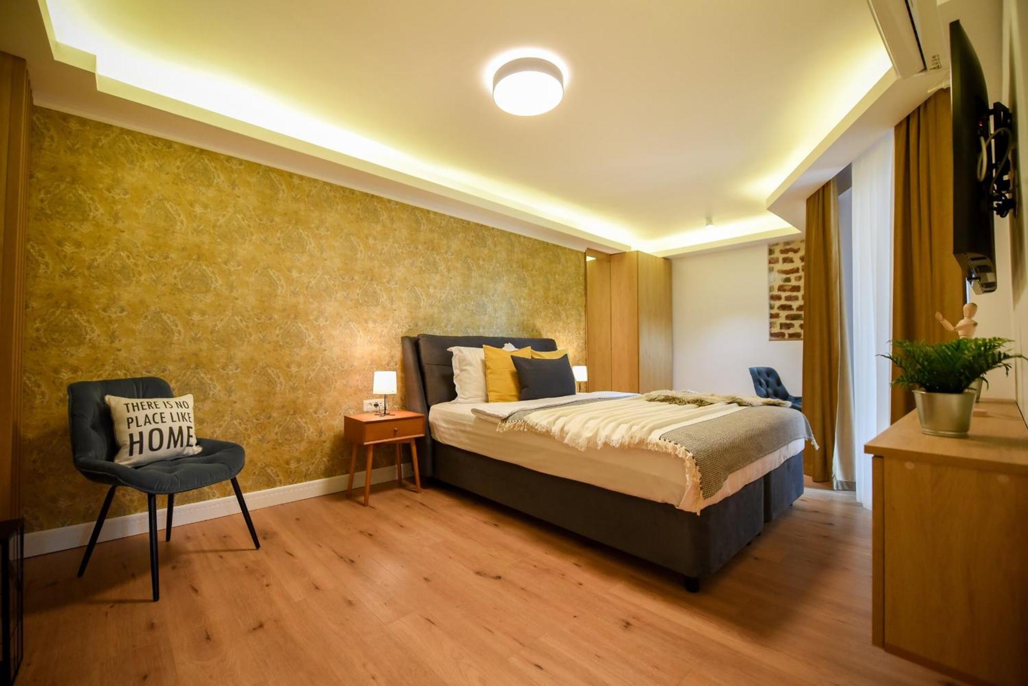 Appartement Away From - Modern & Cozy Near Vibrant Unirii Area *