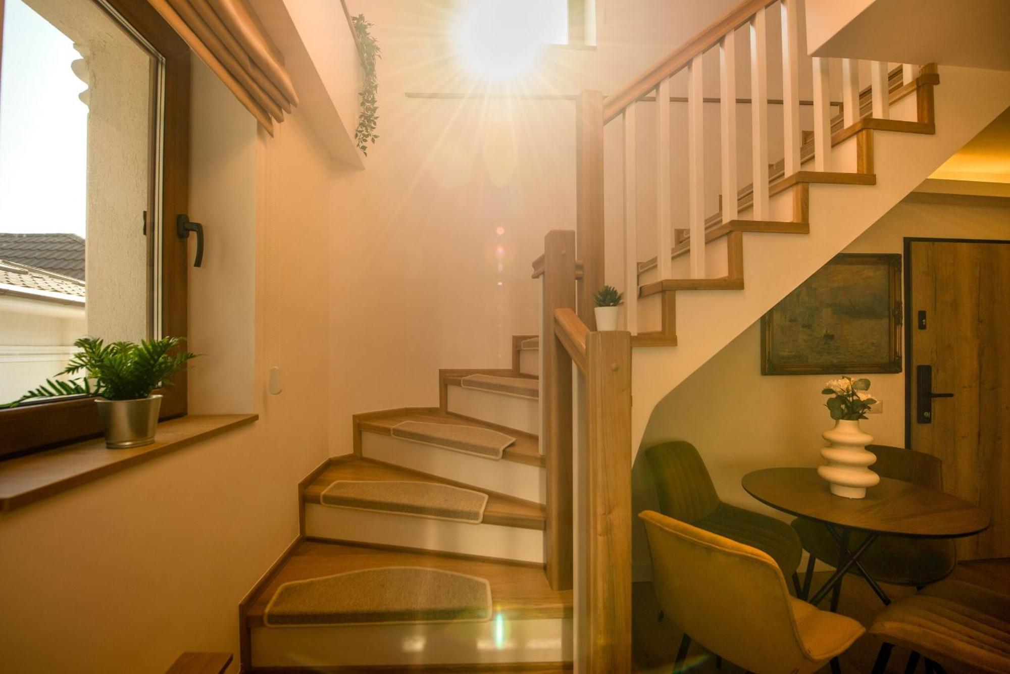 Appartement Away From - Modern & Cozy Near Vibrant Unirii Area *